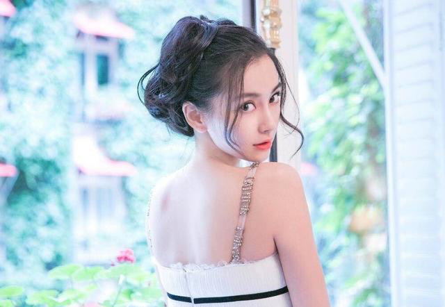 未来科技体验之旅，姓管的明星与高科技产品的完美融合