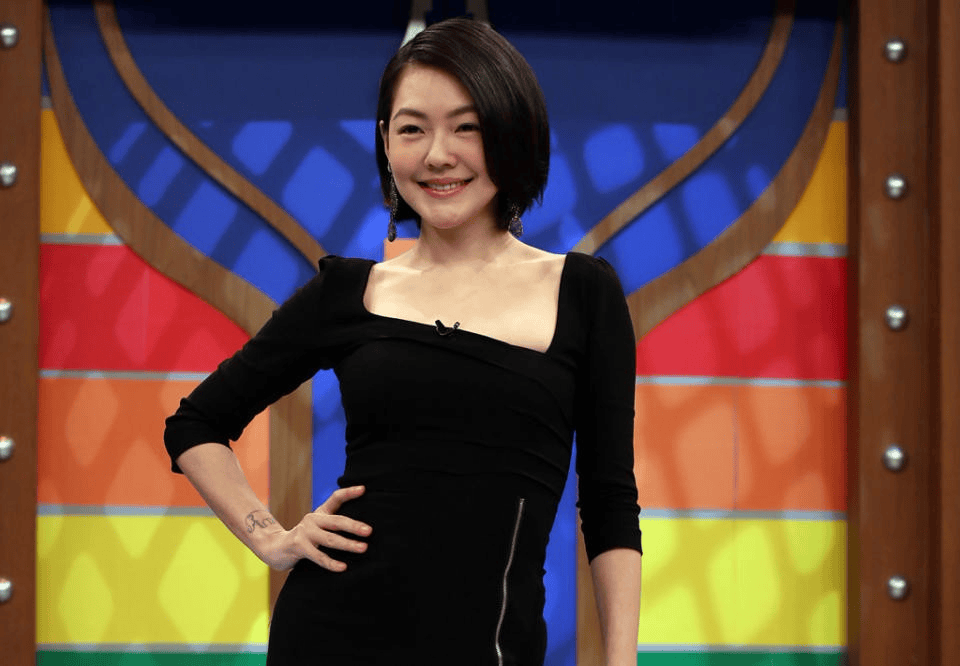 小S综艺最新动态，热门节目探秘，娱乐新风尚引领潮流