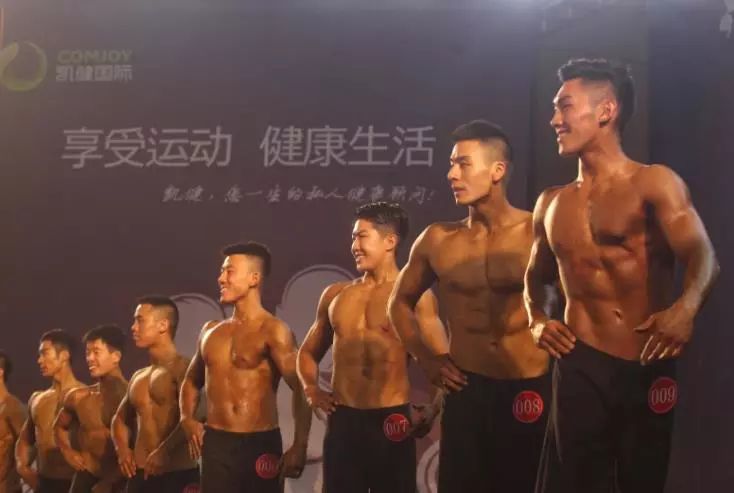 健美比赛动作，历史背景、重大事件与深远影响